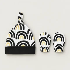 Arch Garden Hat & Mitts Set, all pieces laid flat