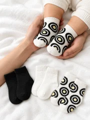 Ring Study Sock Trio in use